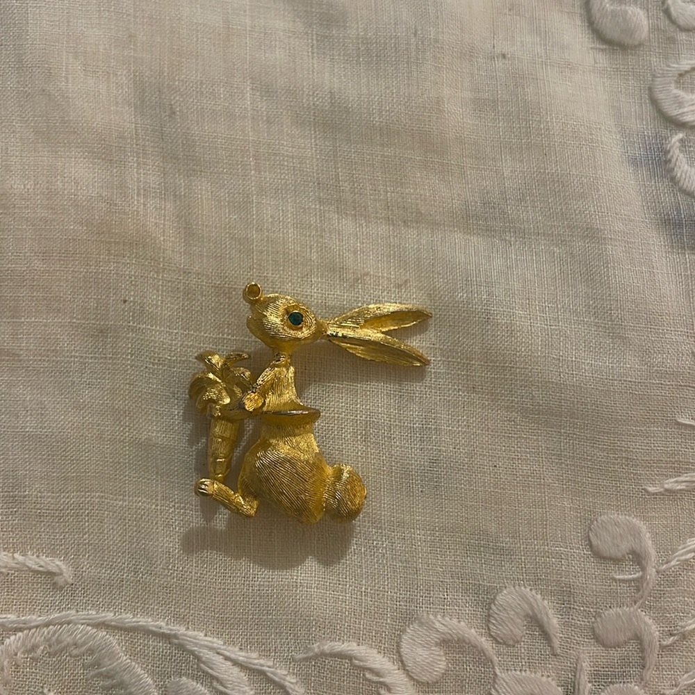 Vintage gold rabbit pin